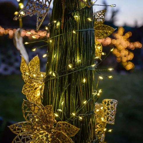 Tündérfény girland, 700 LED, meleg fehér, zöld kábel