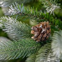 Umelý vianočný stromček s miešanými ihličím